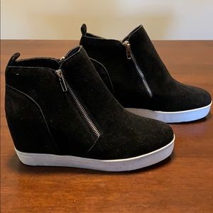 Suede wedge bootie